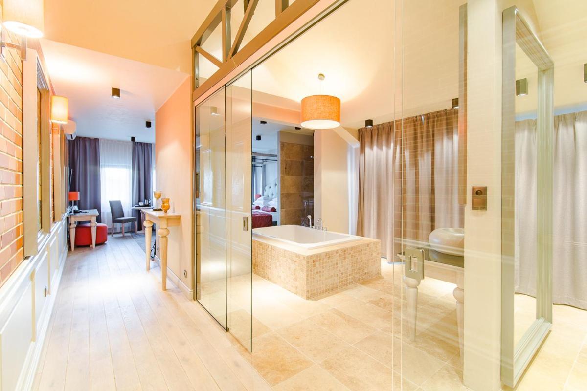 Hotel Browar Koscierzyna Bagian luar foto