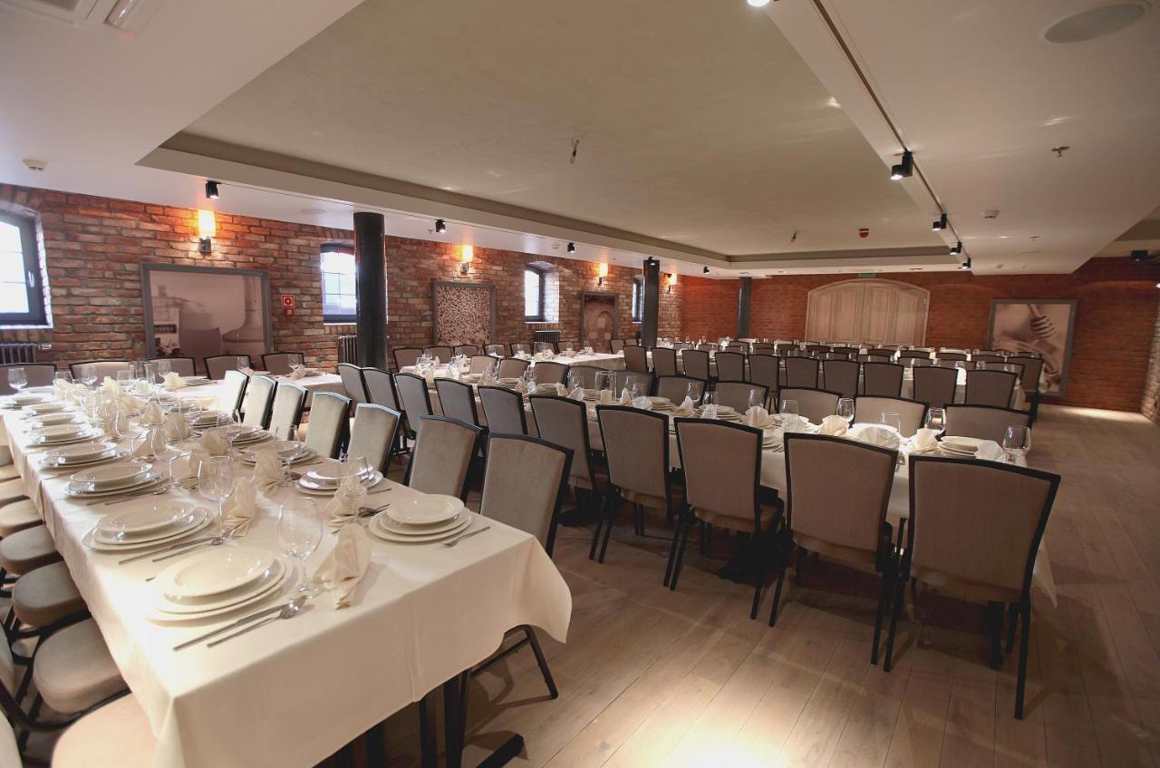 Hotel Browar Koscierzyna Bagian luar foto
